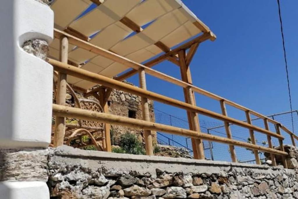 Apartamento Naxos Mountain Retreat - Tiny House Build On Rock Koronos Exterior foto